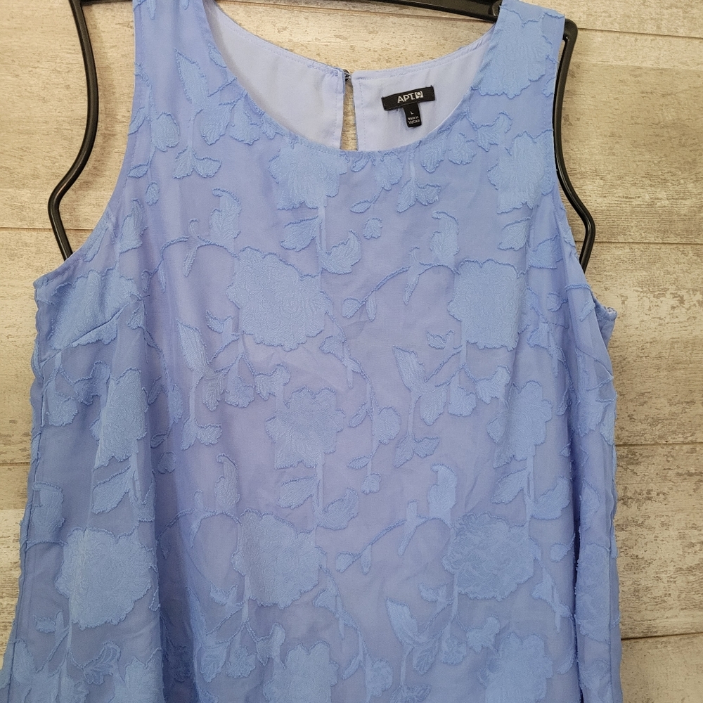Apt 9 sleevless floral blouse